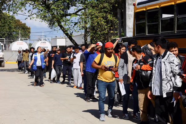 دادگاه تجدیدنظر اجازه لغو حمایتهای ضد اخراج در مورد ۶۰ هزار مهاجر را به دولت ترامپ داد