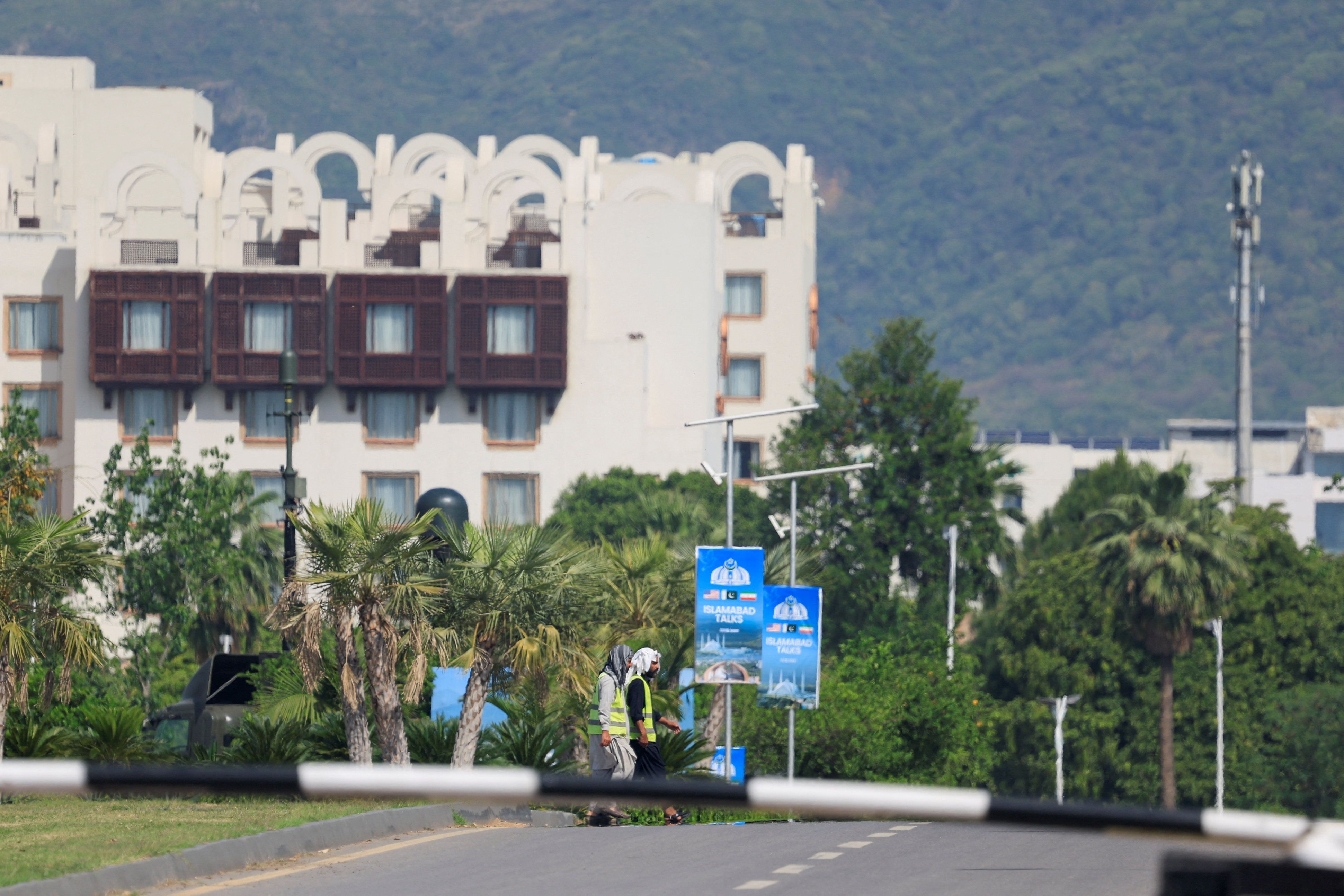 صداوسیمای جمهوری اسلامی: ورود هیات اولیه مذاکره‌کننده به اسلام‌آباد کذب است