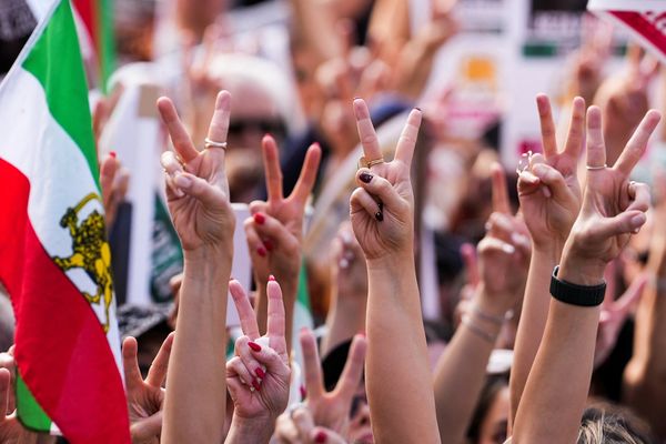 جمعی از متخصصان ایرانی در سوئد خواستار حمایت از رهبری شاهزاده رضا پهلوی در دوره گذار شدند