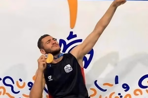 جمهوری اسلامی، احمد خسروانی، بسکتبالیست و دانشجوی دانشگاه شریف را کشت