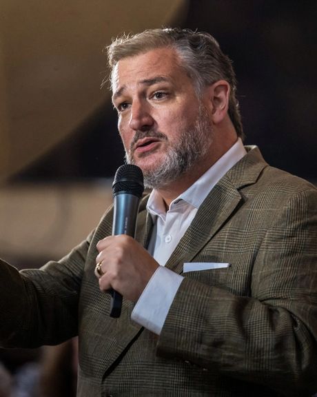 سيناتور أميركي: قد نشهد سقوط النظام الإيراني خلال ستة أشهر