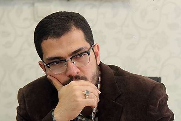 Iran's Guards Arrest Three Social Media 'Friendlies'