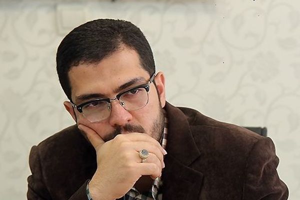 Iran's Guards Arrest Three Social Media 'Friendlies'