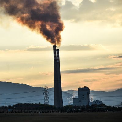 تداوم مازوتسوزی در شهرهای ایران و افزایش گوگرد در هوا؛ روزهای آلوده تهران ۴ برابر شده است