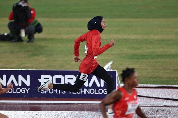 Zahra Zarei competes in the women’s 400 metres at the 2026 Asian Games, where she won silver