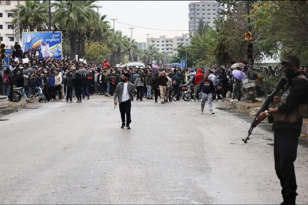 نیروهای امنیتی سوریه دو تجمع اعتراضی در لاذقیه را با شلیک گلوله متفرق کردند