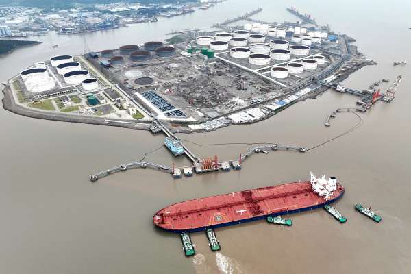 New quotas spur Chinese buying of discounted Iranian oil - BBG