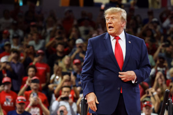 دونالد ترامپ دستور به جی دی ونس برای آغاز مذاکرات صلح با جمهوری اسلامی را تکذیب کرد