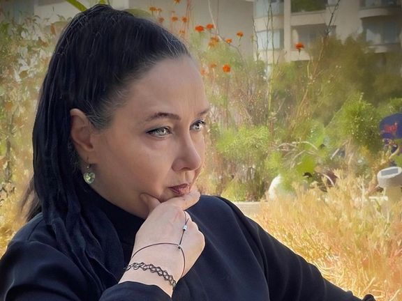 برگزاری دادگاه کتایون ریاحی، بازیگر، تحت فشار و تهدید؛ ریاحی با آمبولانس از دادگاه خارج شد