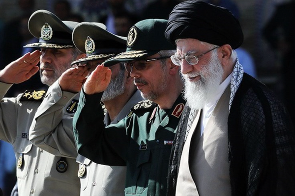 "الحرس الثوري ممنوع" تدعو المواطنين في كندا للإبلاغ عن عملاء النظام الإيراني