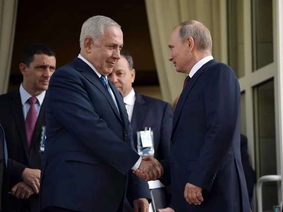 Russian President Vladimir Putin (right) shakes hands with Israeli Prime Minister Benjamin Netanyahu during a meeting in Sochi, Russia August 23, 2017.