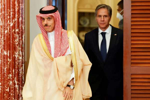 Iranians Eye Higher Oil Prices And A Possible Lifting Of US Sanctions