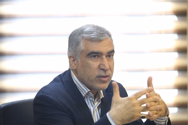 عضو کمیسیون امنیت ملی مجلس: آمریکاییها غلط میکنند رهبری و فرزندش را تهدید میکنند