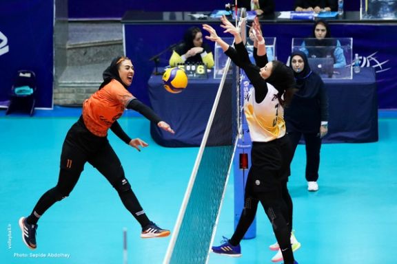 مهرسان ۳-۲ سایپا؛ قهرمانی لیگ برتر والیبال زنان ایران به بازی آخر کشیده شد