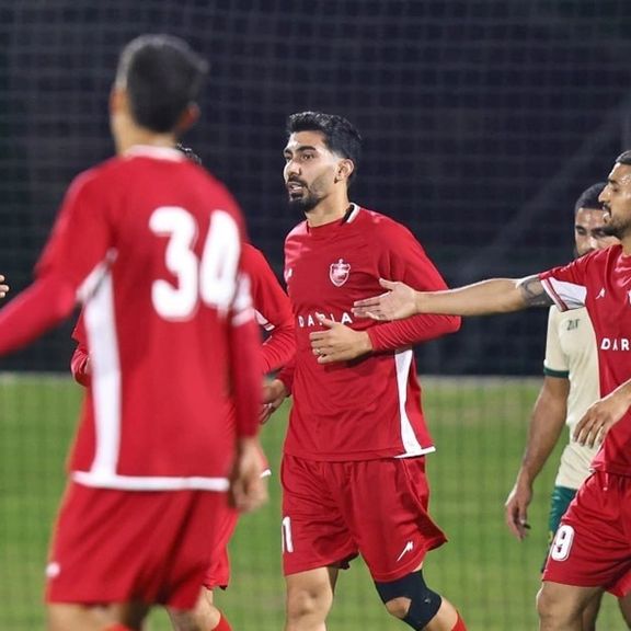اعتقال لاعب كرة قدم إيراني في مطار طهران بعد عودته من قطر