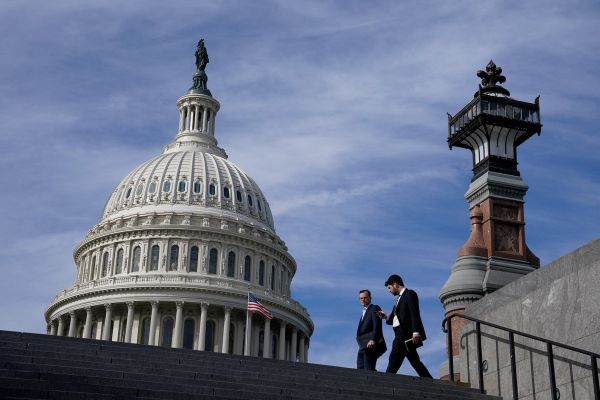 US lawmakers call for Europe to trigger snapback sanctions on Iran