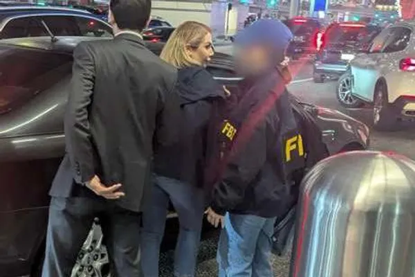 یک زن ایرانی به اتهام فروش سلاح برای جمهوری اسلامی در کالیفرنیا دستگیر شد