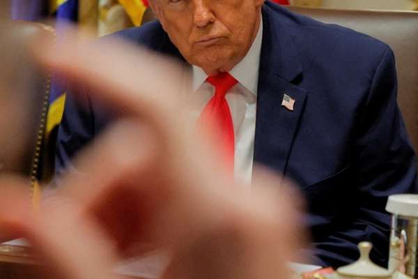 سفير أميركي سابق: ترامب خاض الحرب مع إسرائيل ضد إيران وخاطر بمسيرته الرئاسية