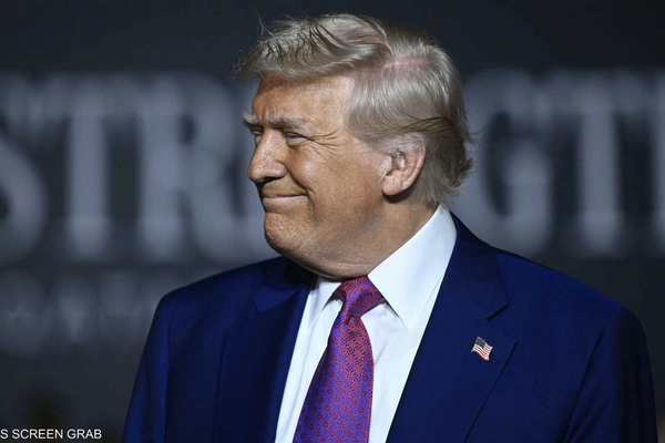 ترامب: إيران ترغب في إقامة علاقات تجارية مع الولايات المتحدة