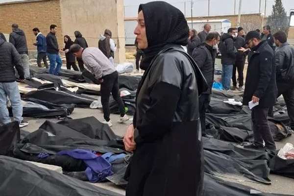 مقاله گاردین: هزاران ایرانی در اعتراض برای آزادی کشته شدند؛ چرا جهان فقط نگاه میکند؟