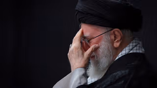 نظام در کما؛ خامنهای در بنبست