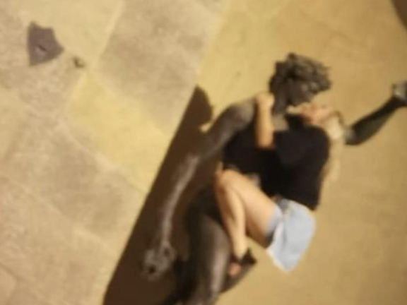 ممنوعیت همیشگی سفر به فلورانس در انتظار زن گردشگری که با مجسمه باکوس حرکات جنسی کرد