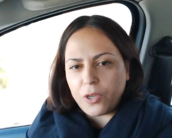 نسرین حسنی، روزنامهنگار مخالف حجاب اجباری، در بجنورد زندانی شد