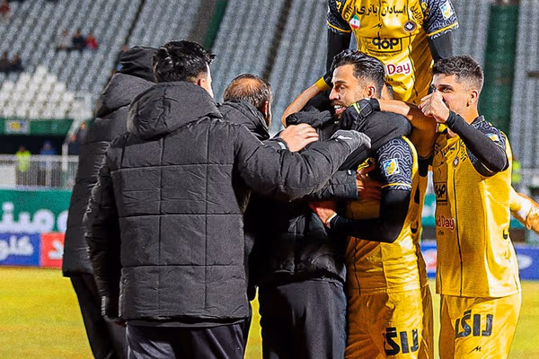 آلومینیوم ۰ - ۱ سپاهان؛ بازگشت تیم محرم نویدکیا به صدرجدول با سوپرگل آرش رضاوند