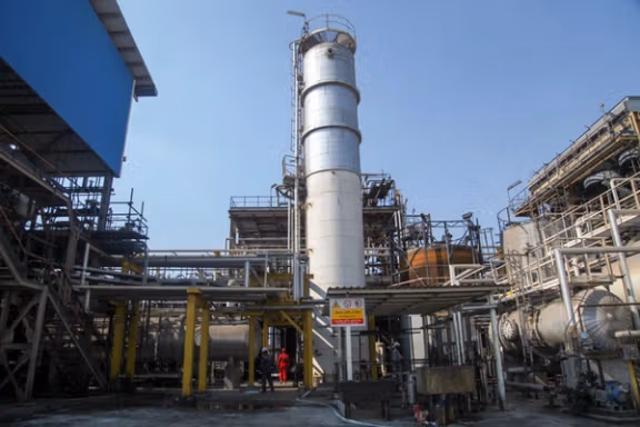 حمله به پتروشیمیهای خوزستان و تشدید نگرانیها از تخریب زیرساختها