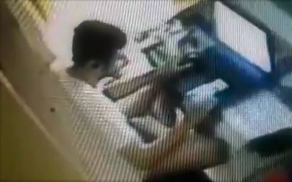 خبرگزاری فارس، وابسته به سپاه فیلم خودارضایی کارمندش را تکذیب کرد