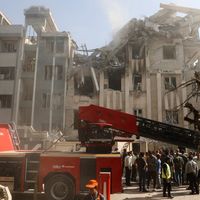 رئيس بلدية طهران يعلن بناء ملاجئ سرية في العاصمة استعدادًا لحرب محتملة مع إسرائيل