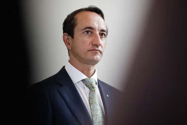 سيناتور أسترالي يطالب بضرورة تنفيذ العقوبات ضد "ذراع دعائية للنظام الإيراني"