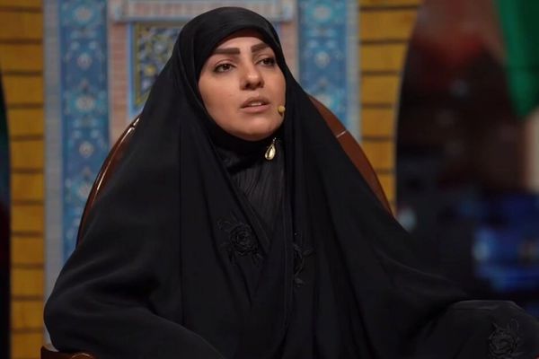دختر فرمانده کشتهشده سپاه: باید مقابل حمله دشمن به حجاب رویکرد دفاعی و تهاجمی داشته باشیم
