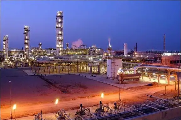 An Iranian oil facility