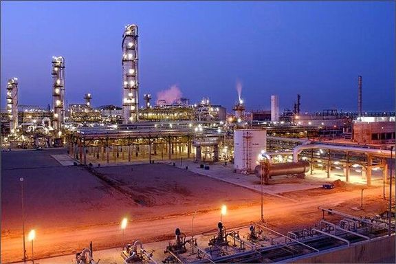 An Iranian oil facility