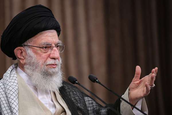 The Lifestyle Of Iran's Shiite Clerics – Beard, Turban And Rank