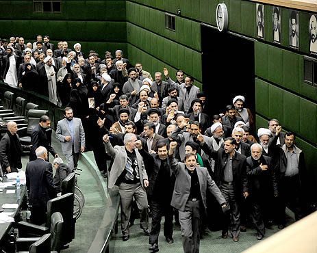 227 برلمانيا إيرانيا يطالبون بإعدام المتظاهرين