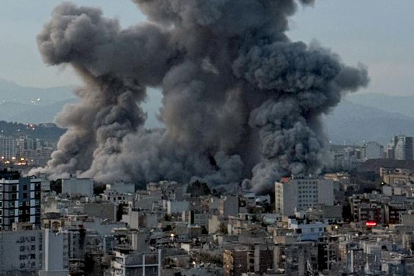 انفجارات ليلية بطهران وأصفهان وعدد من المدن الأخرى في إيران