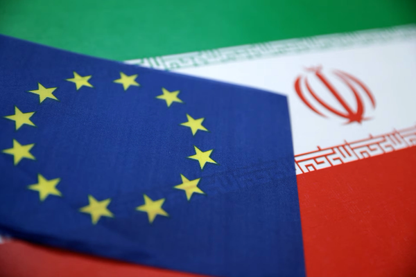 الخارجية الفرنسية: أي "ابتزاز" من جانب طهران في مضيق هرمز يجب أن يتوقف