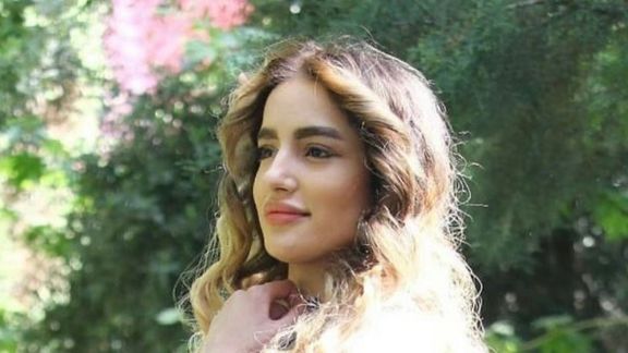 خواهر حدیث نجفی: روز ۲۴ شهریور تمام اعضای خانواده من را بازداشت کردهاند