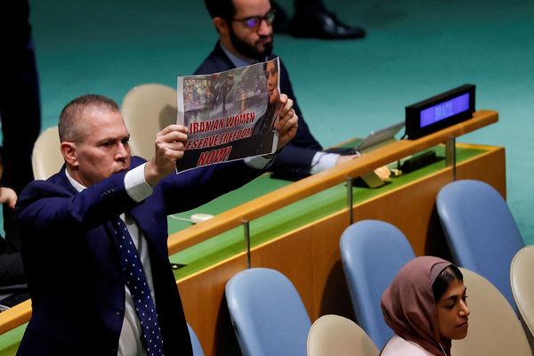 Israeli Envoy Uses Iranian Protester's Sign to Denounce Raisi At UN