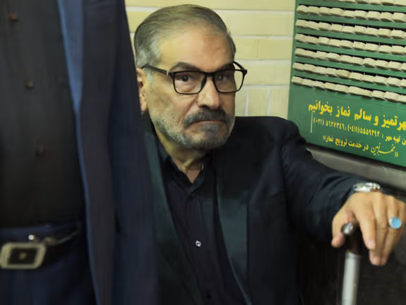 علی شمخانی: برای بستن تنگه هرمز باید به سیم آخر بزنیم، هنوز به آن مرحله نرسیدیم