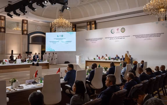 امیر قطر در نشست اضطراری کشورهای اسلامی: حمله اسرائیل به دوحه «بزدلانه» بود