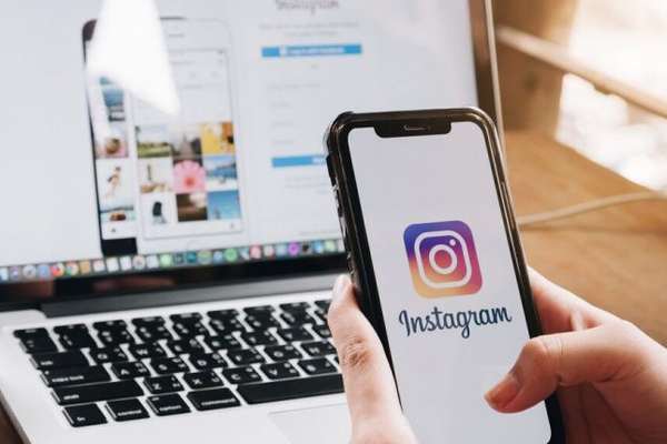 هيئة الاختيار في إيران: فحص "إنستغرام" المرشحين للتوظيف لتقييم معتقداتهم الأيديولوجية