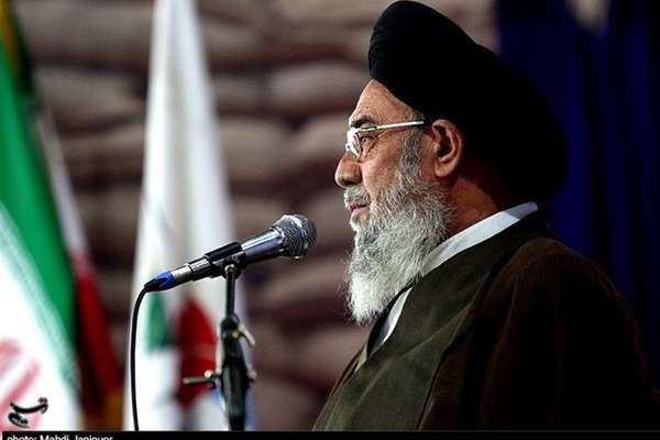 Young Man Assaults Top Cleric In Esfahan After Friday Prayers