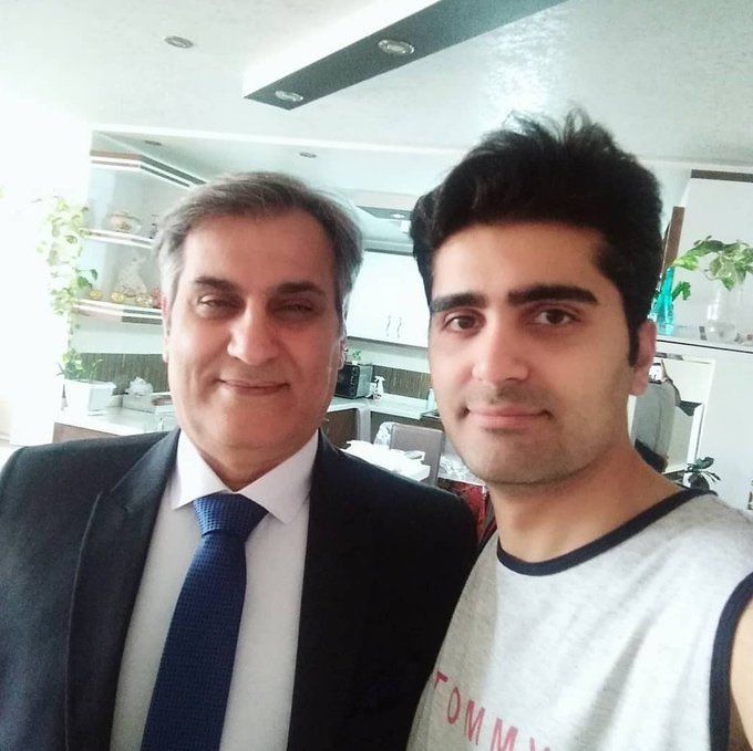  منوچهر بختیاری در زندان چوبیندر قزوین از تماس تلفنی محروم شد