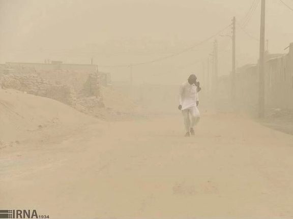 خبرگزاری ایرنا: در سیستان، ماسک زدن درون خانه هم کفایت نمیکند