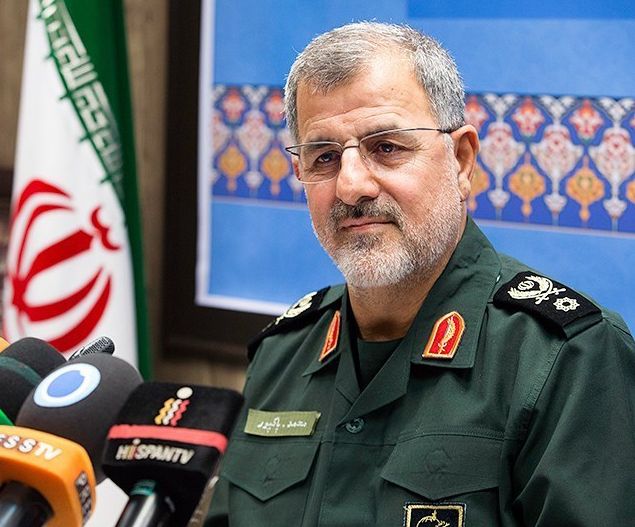 Iran Guards chief warns US and Israel against attacking Iran