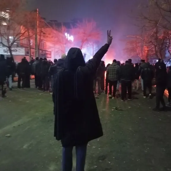 اسفندیار عبداللهی، روزنامهنگار، میگوید شاهد کشتار مردم در اعتراضات دی ماه بوده است