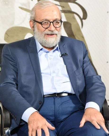 محمدجواد لاریجانی: ممکن است پنج پهپاد یک شهر اروپایی را مورد حمله قرار دهند